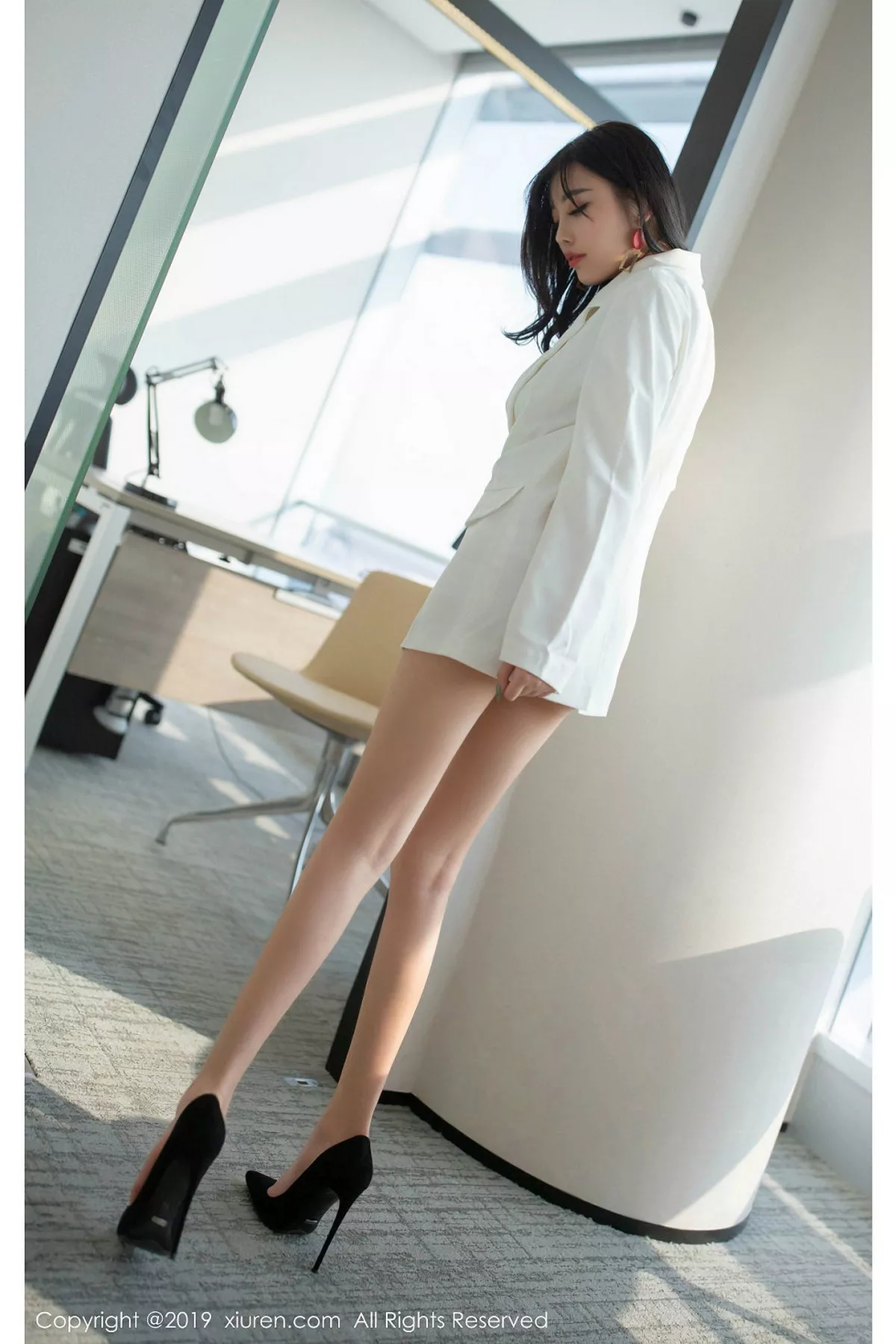 秀人集.com_[XiuRen秀人网]No.1853_女神杨晨晨sugar私房女上司主题半脱内衣露豪乳惹火诱惑写真77P