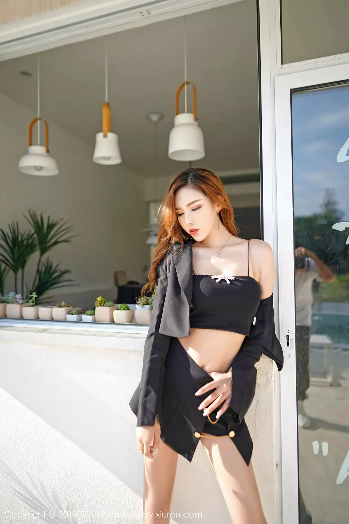 秀人集.com_[FeiLin嗲囡囡]Vol.220_嫩模梦小楠小夜猫户外泳池性感比基尼秀S型身材诱惑写真42P