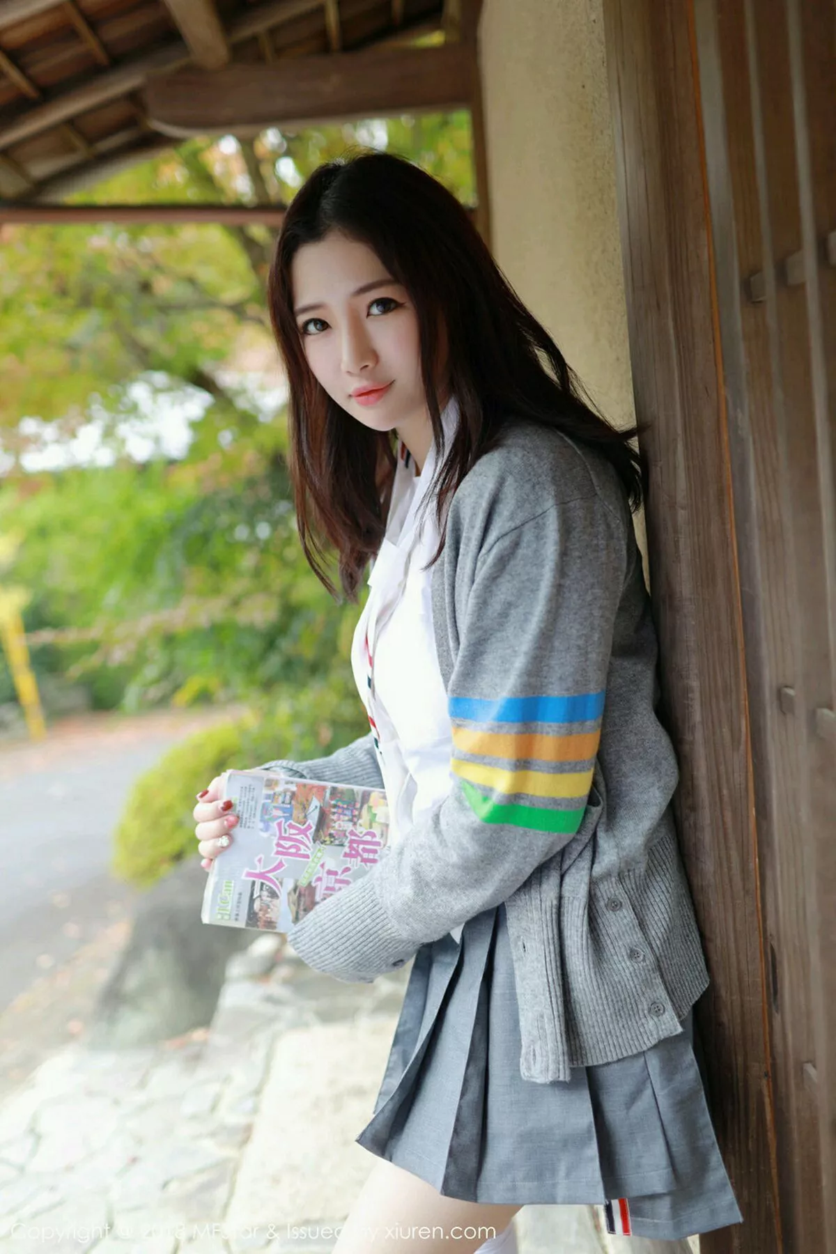 秀人集.com_[MFStar模范学院]Vol.162_女神徐cake日本旅拍性感衬衣配短裙半露白嫩美乳诱惑写真40P