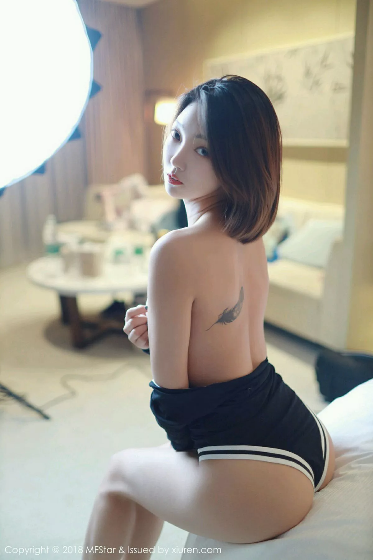 秀人集.com_[MFStar模范学院]Vol.159_嫩模冯木木LRIS私房连体球衣半脱露白嫩豪乳遮点诱惑写真32P