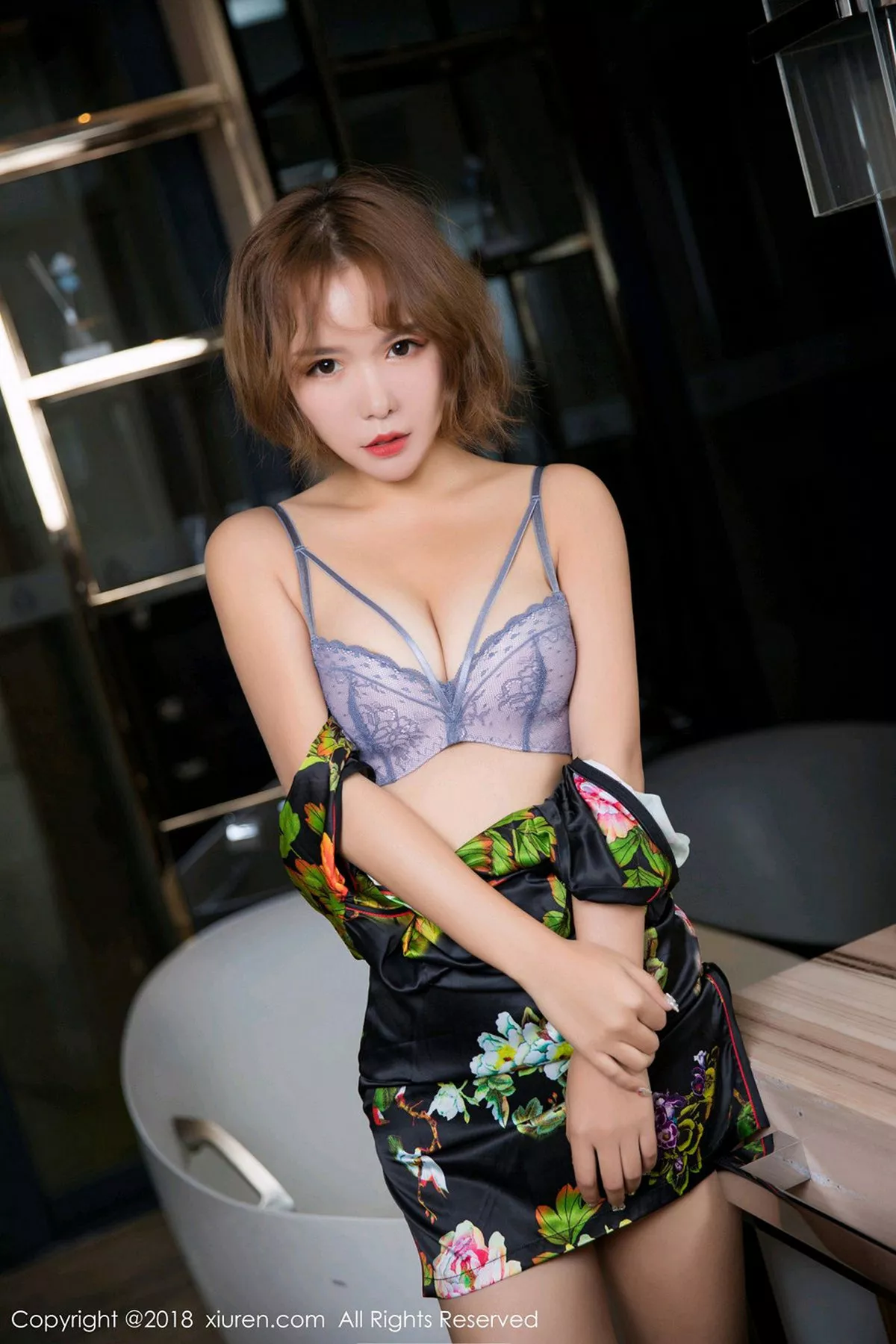 秀人集.com_[XiuRen秀人网]No.1264_嫩模雅雯私房真空花旗袍+开档黑丝裤袜秀完美身材诱惑写真60P