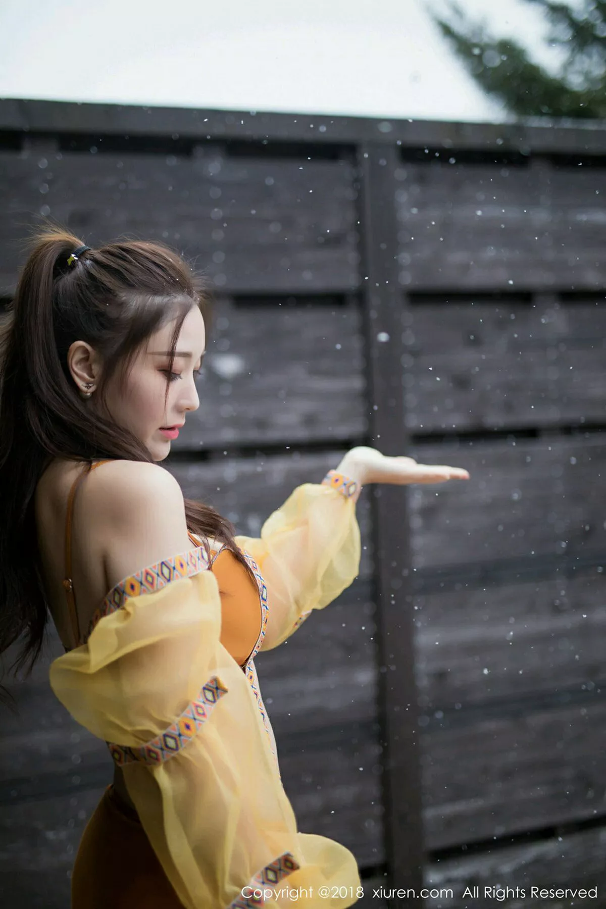 秀人集.com_[XiuRen秀人网]No.1236_女神淼淼萌萌哒北海道旅拍白色连体内衣温泉湿身诱惑写真59P