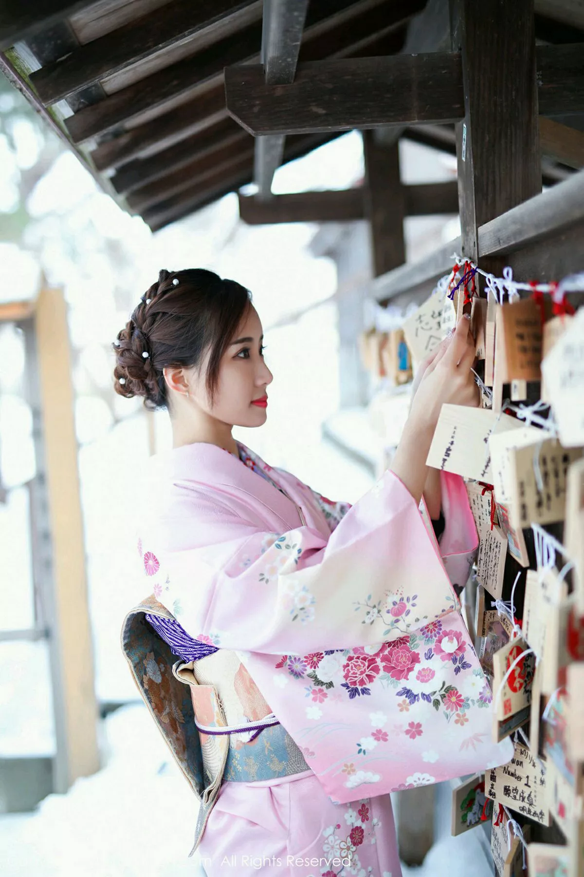 秀人集.com_[XiuRen秀人网]No.1228_美女猫宝北海道旅拍粉色和服+粉色比基尼惹火诱惑写真49P