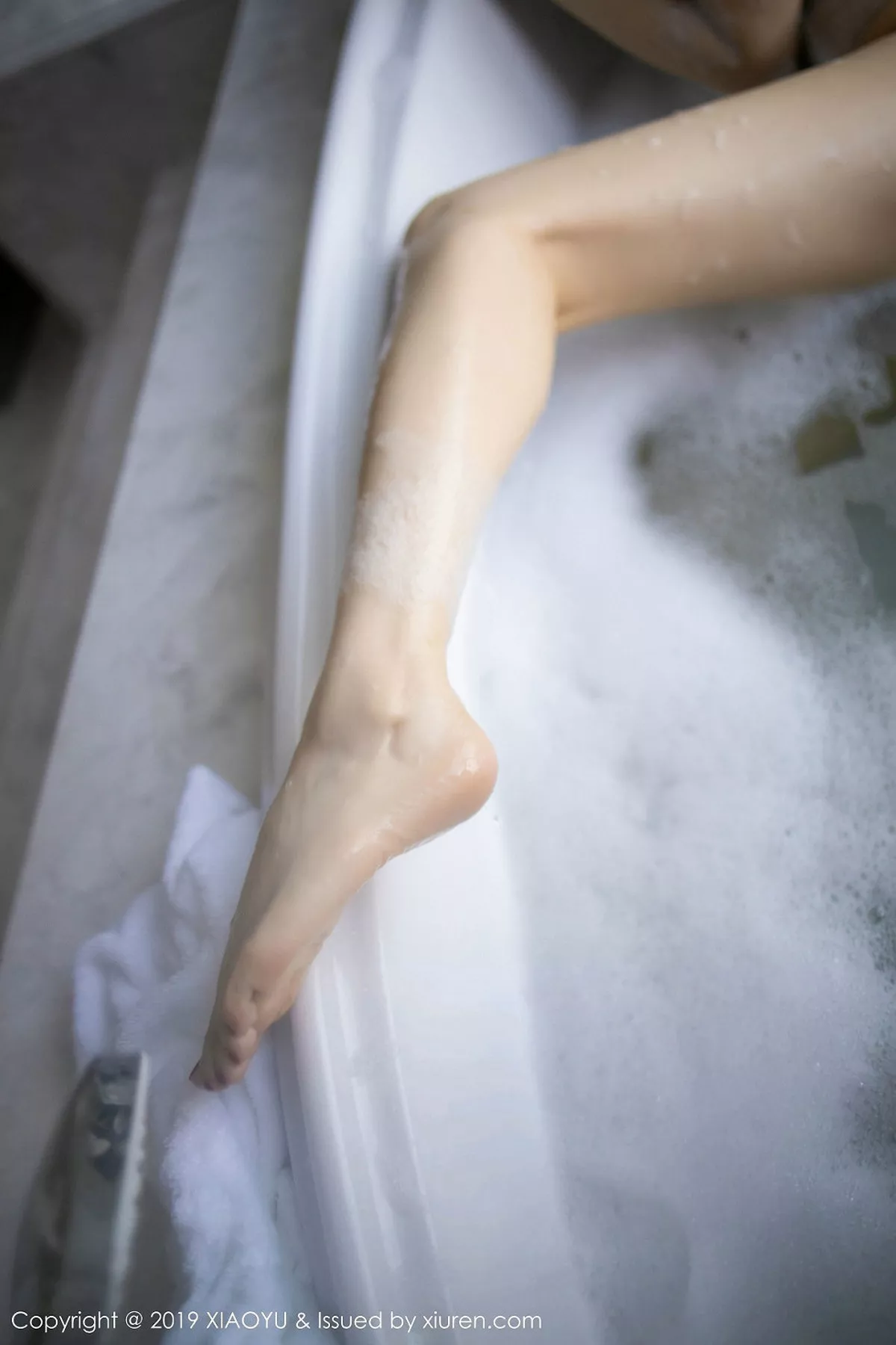 秀人集.com_[XiaoYu画语界]Vol.223_女神Angela小热巴私房浴缸里泡泡浴秀完美身材诱惑写真63P