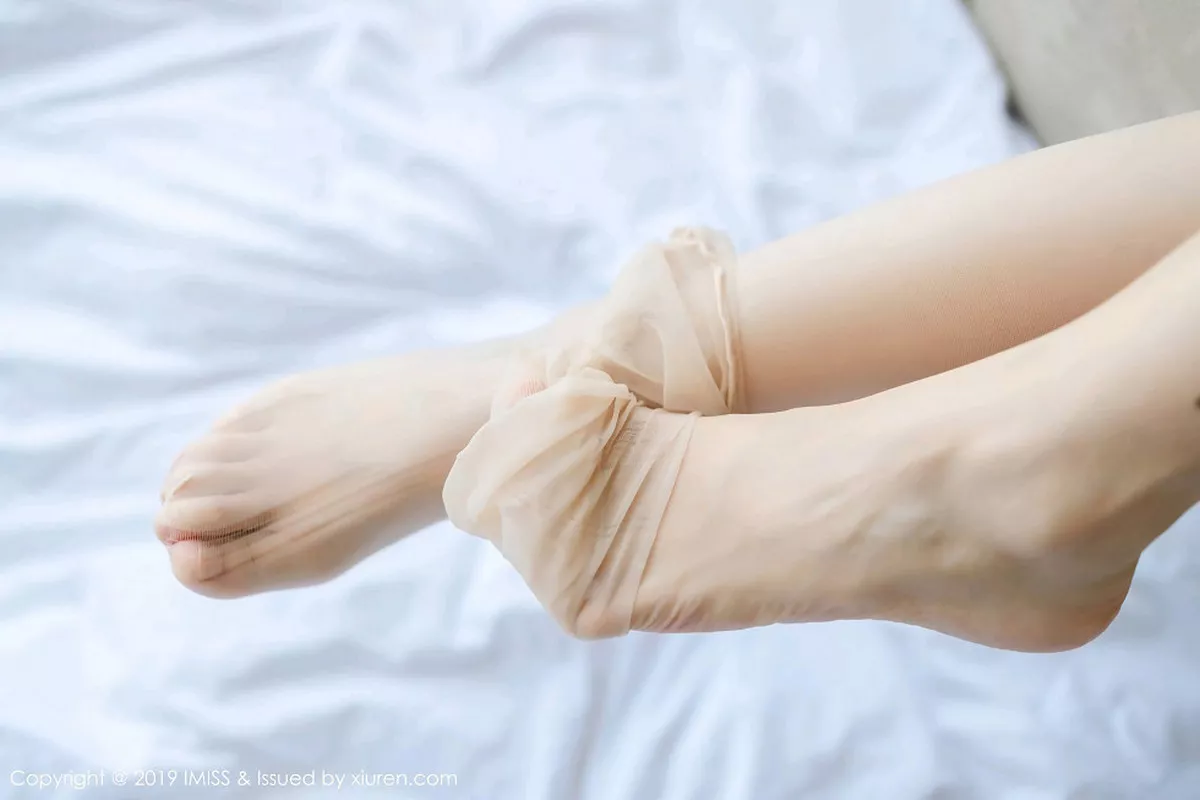 秀人集.com_[IMISS爱蜜社]Vol.425_巨乳嫩模朱可儿Flower私房粉色高叉连体内衣秀豪乳诱惑写真57P