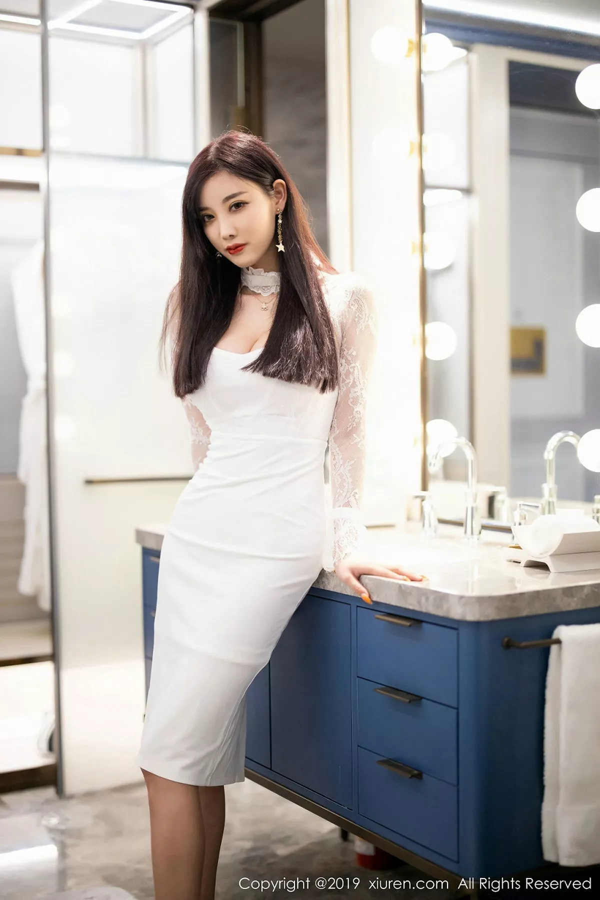 秀人集.com_[XiuRen秀人网]No.1884_女神杨晨晨sugar私房白色典雅服饰配蕾丝内裤极致魅惑写真106P