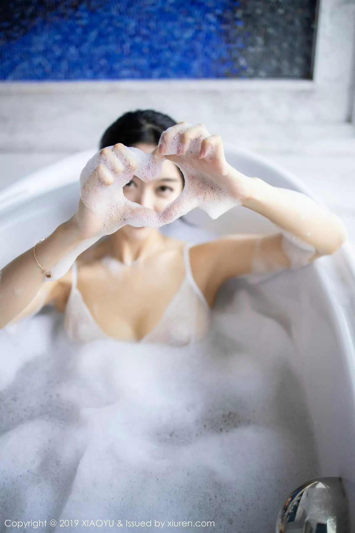 秀人集.com_[XiaoYu画语界]Vol.223_女神Angela小热巴私房浴缸里泡泡浴秀完美身材诱惑写真63P
