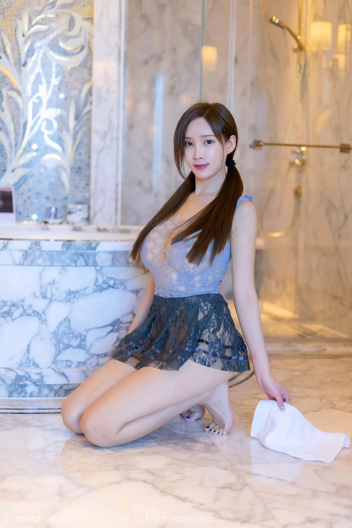 秀人集.com_[XiuRen秀人网]No.1897_女神奶瓶土肥圆浴室里缕空蕾丝内衣半脱露火辣身材诱惑写真55P