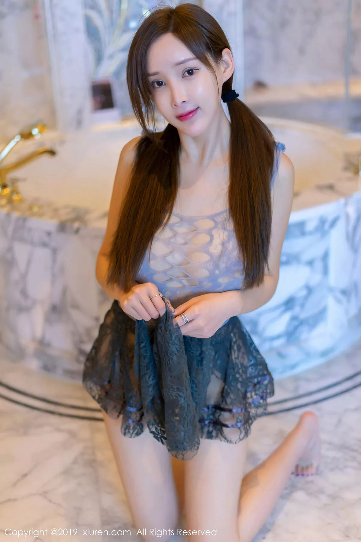 秀人集.com_[XiuRen秀人网]No.1897_女神奶瓶土肥圆浴室里缕空蕾丝内衣半脱露火辣身材诱惑写真55P