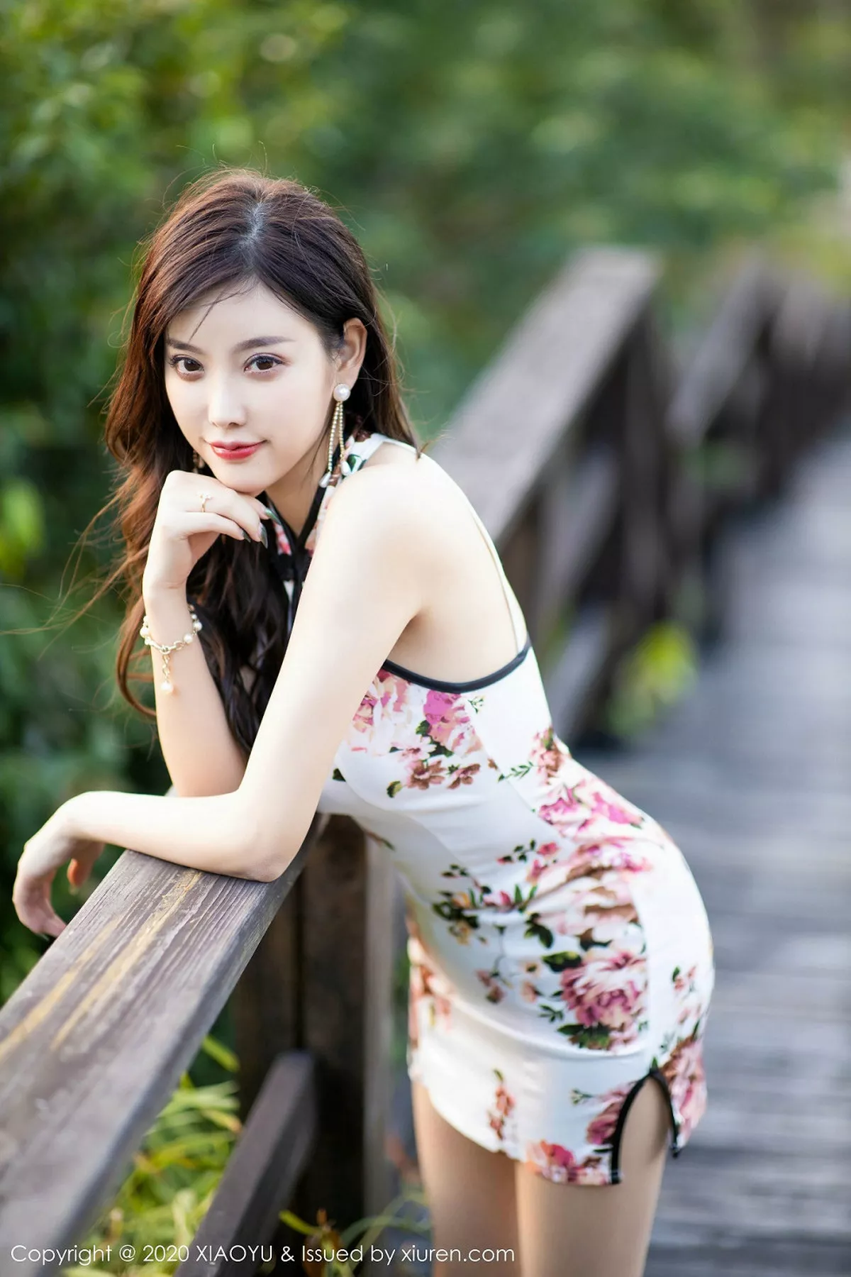 秀人集.com_[XiaoYu画语界]Vol.233_女神杨晨晨室外性感古韵旗袍配超薄肉丝秀美臀玉足诱惑写真140P