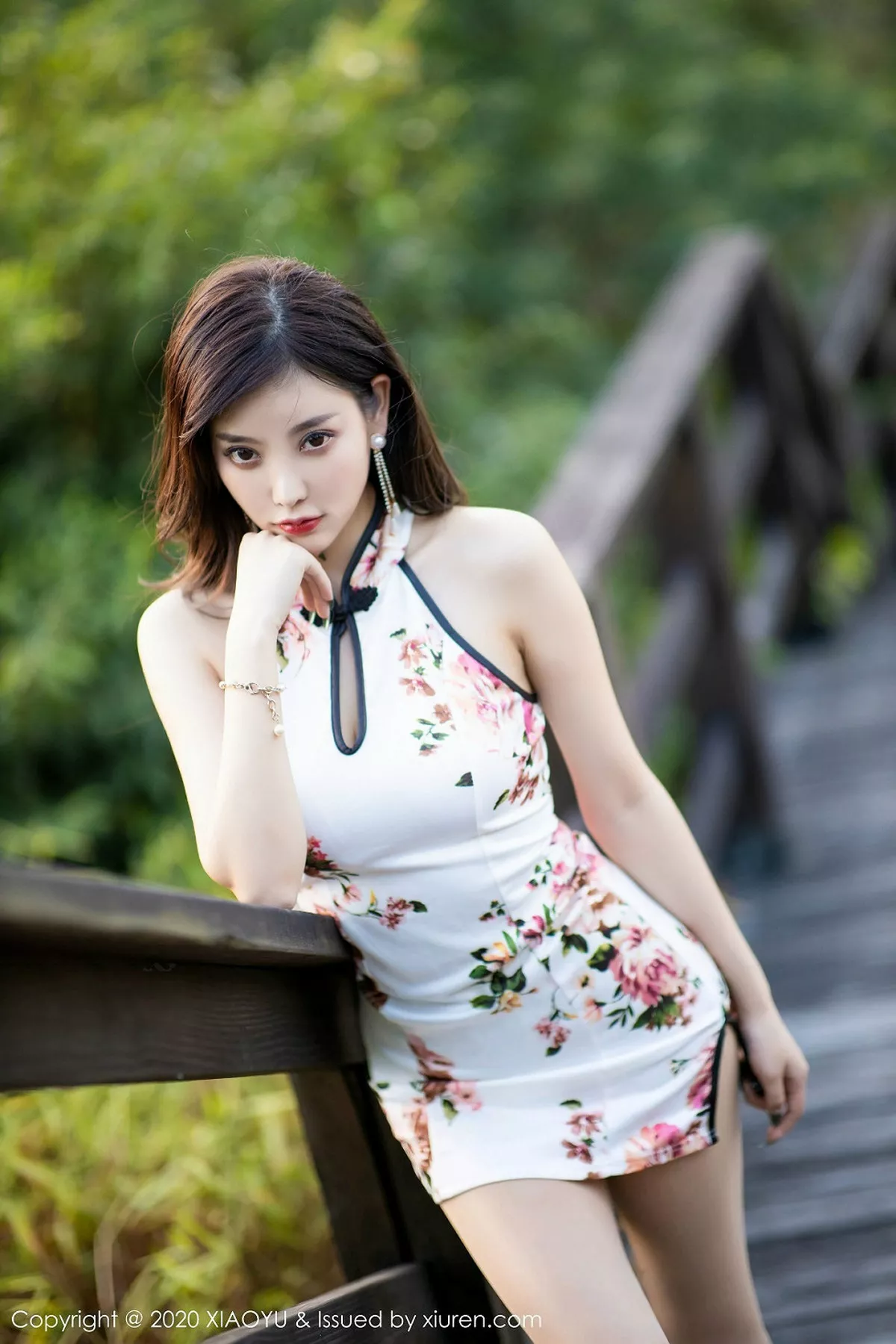 秀人集.com_[XiaoYu画语界]Vol.233_女神杨晨晨室外性感古韵旗袍配超薄肉丝秀美臀玉足诱惑写真140P