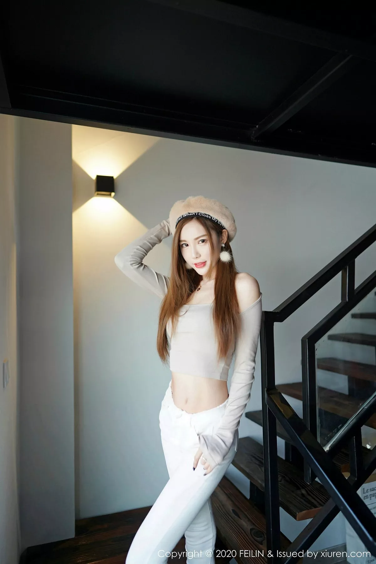 秀人集.com_[FeiLin嗲囡囡]Vol.223_嫩模梦小楠私房床上蕾丝吊袜内衣秀火辣身材诱惑写真49P