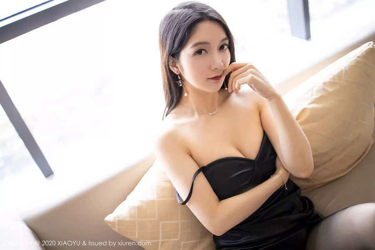 秀人集.com_[XiaoYu画语界]Vol.236_女神Angela小热巴私房古韵旗袍配魅惑黑丝撩人诱惑写真82P