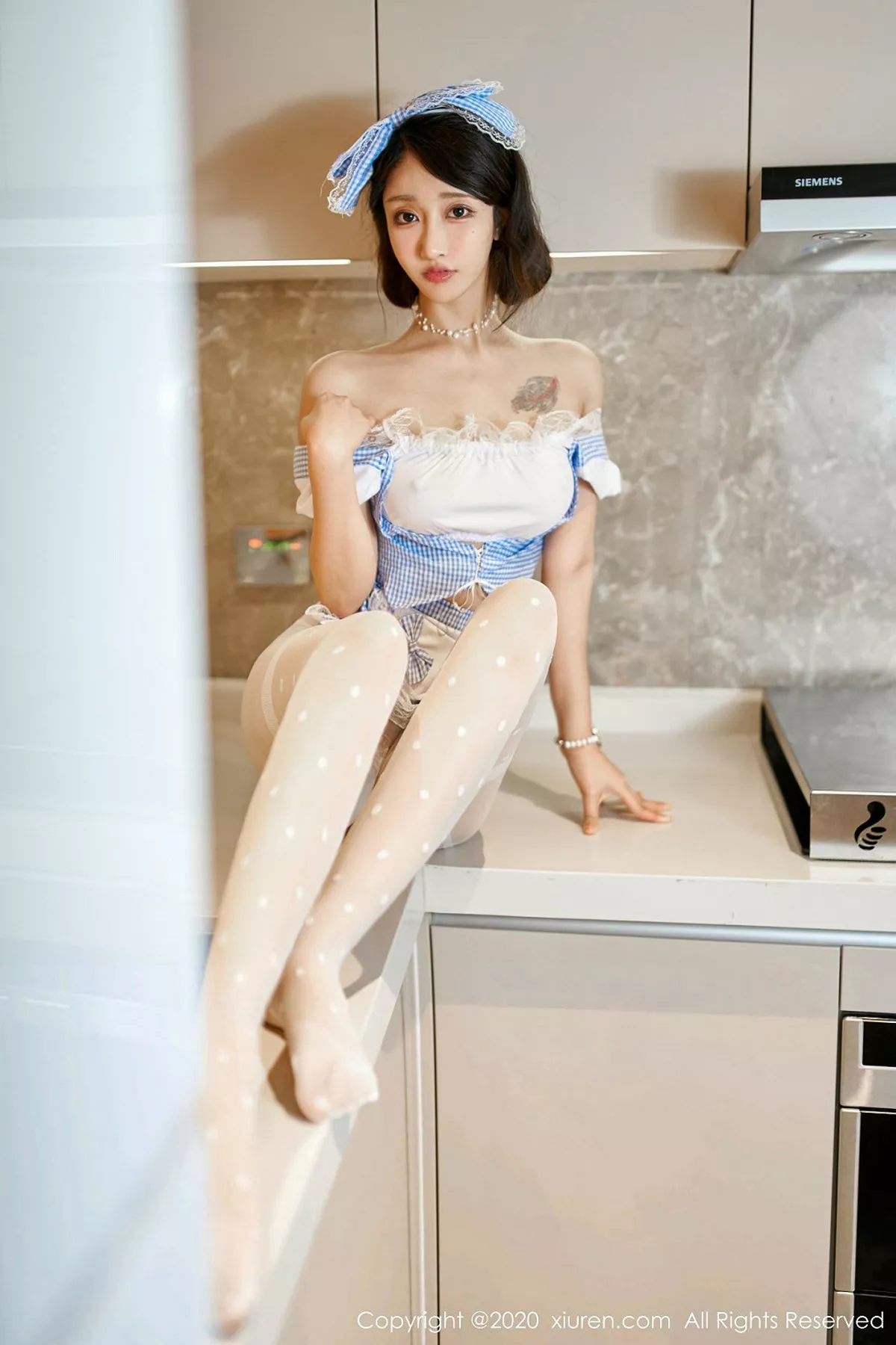 秀人集.com_[XiuRen秀人网]No.1936_嫩模Betty林子欣三亚旅拍私房蛋糕小妹开档肉丝裤袜诱惑写真52P