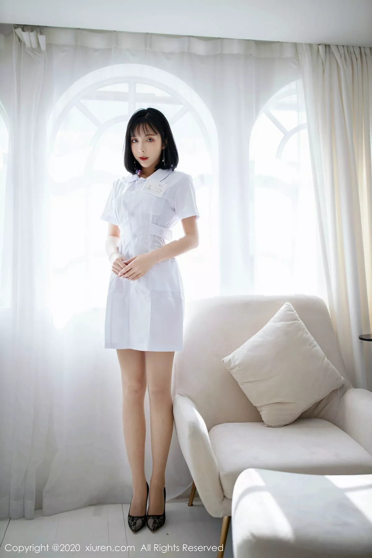 秀人集.com_[XiuRen秀人网]No.1947_嫩模陈小喵私房白衣小护士性感无内肉丝秀翘臀撩人诱惑写真60P