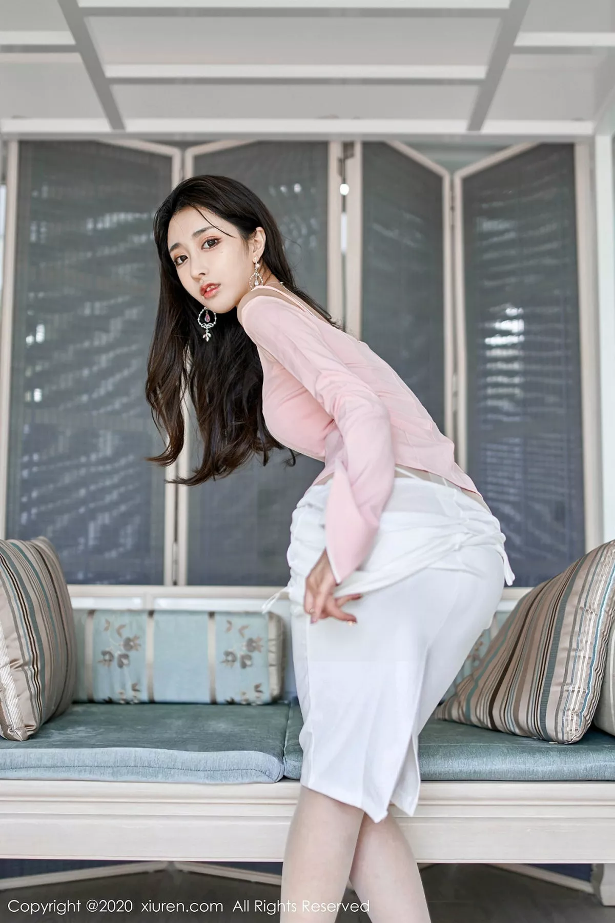 秀人集.com_[XiuRen秀人网]No.1944_嫩模Betty林子欣三亚旅拍私房开裆白丝秀翘臀极致诱惑写真70P