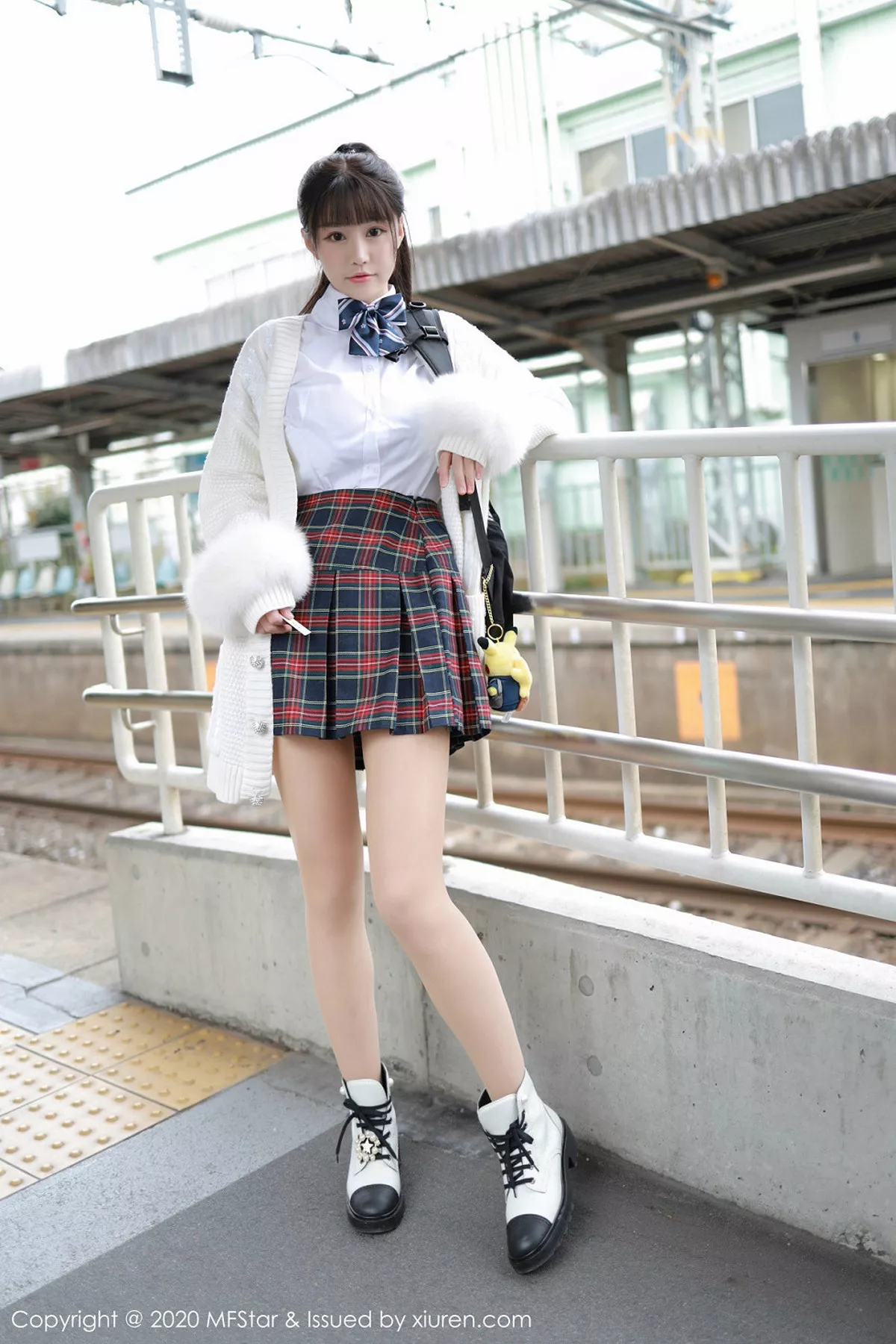 秀人集.com_[MFStar模范学院]Vol.259_嫩模朱可儿Flower日本旅拍尾随学生剧情主题魅惑写真73P