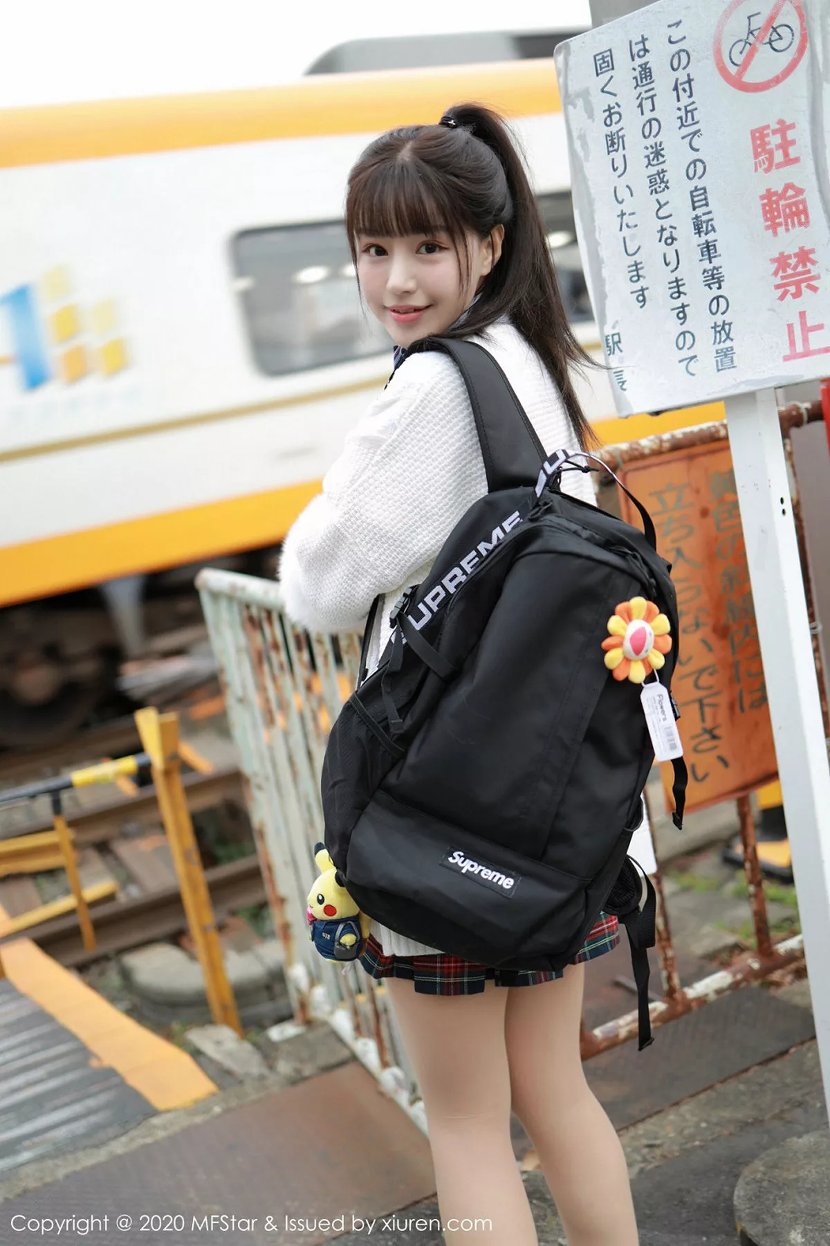 秀人集.com_[MFStar模范学院]Vol.259_嫩模朱可儿Flower日本旅拍尾随学生剧情主题魅惑写真73P