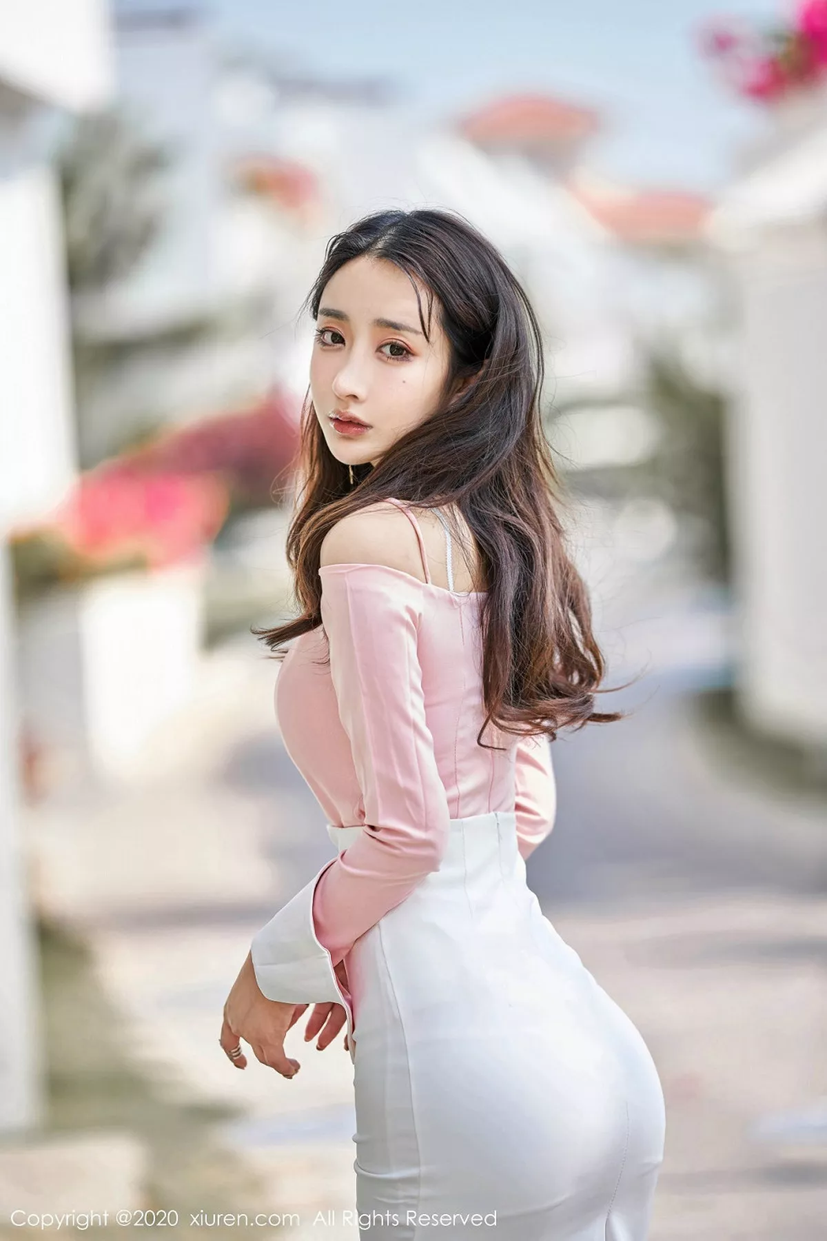 秀人集.com_[XiuRen秀人网]No.1944_嫩模Betty林子欣三亚旅拍私房开裆白丝秀翘臀极致诱惑写真70P