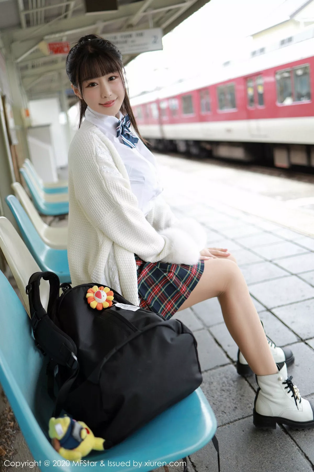 秀人集.com_[MFStar模范学院]Vol.259_嫩模朱可儿Flower日本旅拍尾随学生剧情主题魅惑写真73P