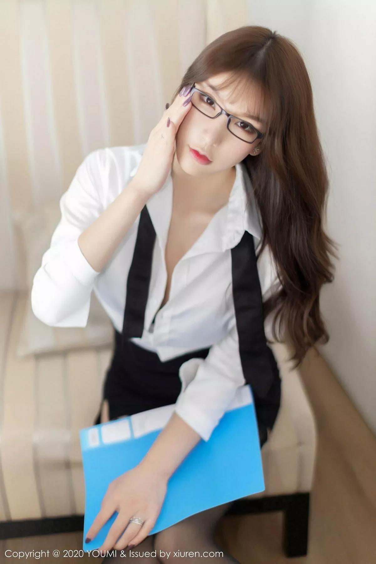 秀人集.com_[YouMi尤蜜荟]Vol.408_女神周于希Sandy普吉岛旅拍私房秘书装扮皮鞭调教诱惑写真69P