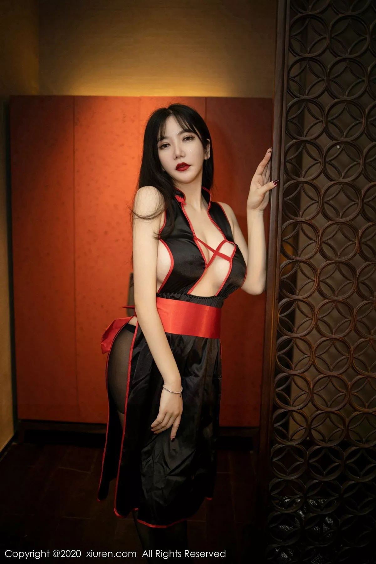 秀人集.com_[XiuRen秀人网]No.1950_女神心妍小公主私房薄纱情趣内衣配无内魅惑黑丝火辣诱惑写真45P