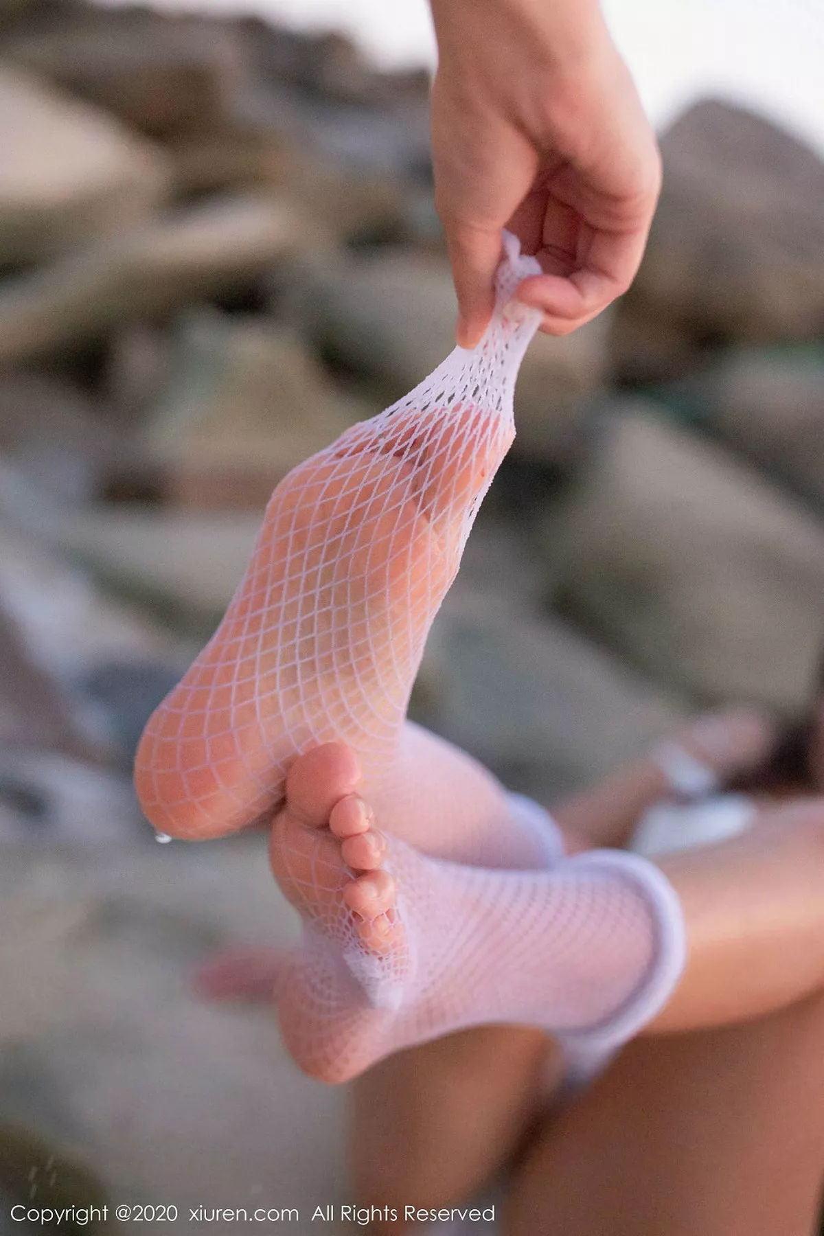 秀人集.com_[XiuRen秀人网]No.1951_嫩模陶喜乐_lele东欧旅拍海边沙滩缕空情趣内衣撩人诱惑写真63P