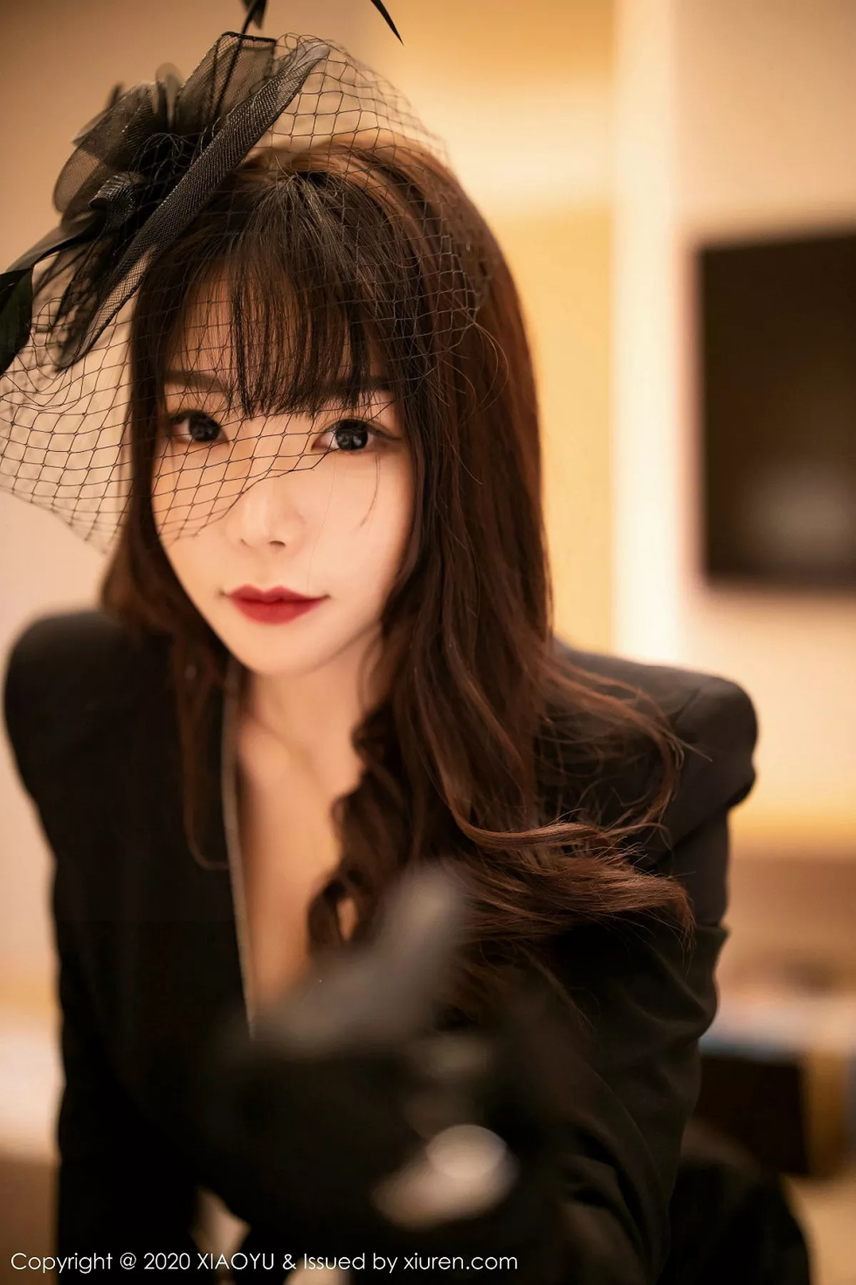 秀人集.com_[XiaoYu画语界]Vol.239_女神芝芝Booty澳门心愿旅拍私房开档魅惑网袜撩人诱惑写真72P