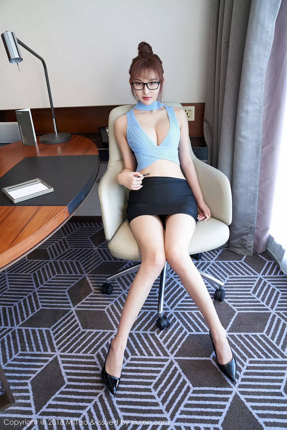 秀人集.com_[MiiTao蜜桃社]Vol.122_嫩模晓雪私房肉色低胸连身裙+性感内衣完美爆乳诱惑写真55P