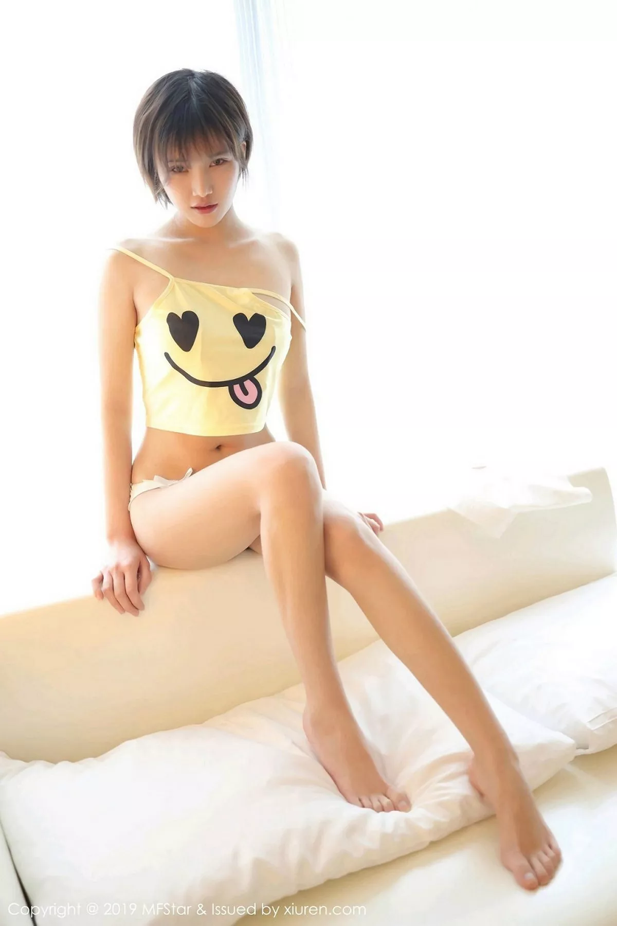 秀人集.com_[MFStar模范学院]Vol.178_嫩模小姿2002私房卡通吊带内衣半脱秀白嫩翘臀诱惑写真42P