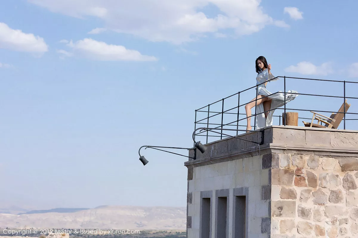 秀人集.com_[MiStar魅妍社]Vol.265_气质女神穆菲菲土耳其旅拍户外性感开胸衣秀白嫩肌肤写真50P