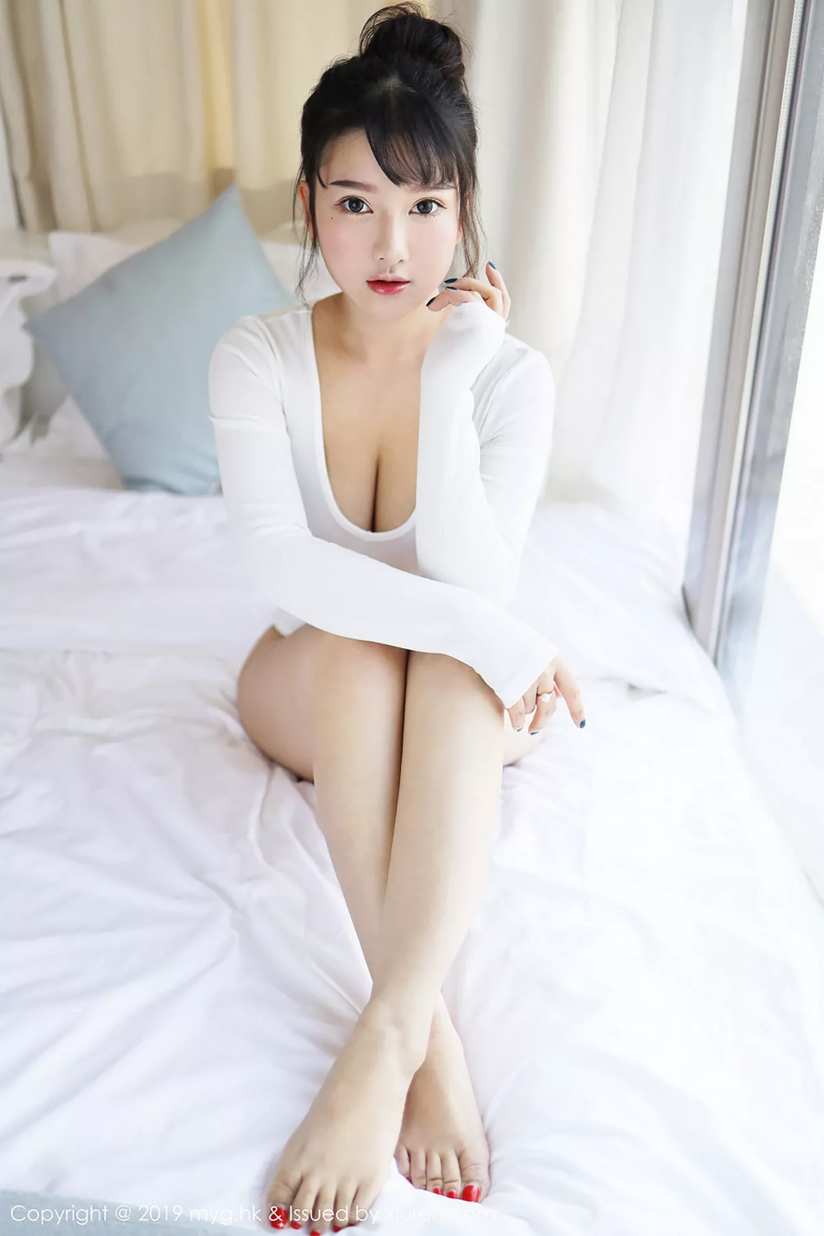 秀人集.com_[MyGirl美媛馆]Vol.342_巨乳嫩模小尤奈私房低胸白色内衣+比基尼秀完美身材诱惑写真40P