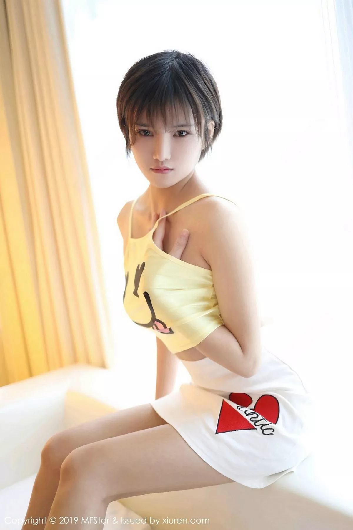 秀人集.com_[MFStar模范学院]Vol.178_嫩模小姿2002私房卡通吊带内衣半脱秀白嫩翘臀诱惑写真42P