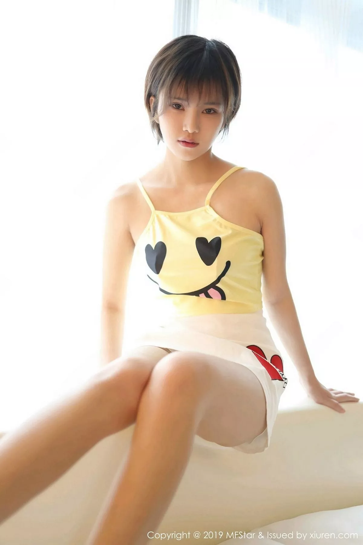 秀人集.com_[MFStar模范学院]Vol.178_嫩模小姿2002私房卡通吊带内衣半脱秀白嫩翘臀诱惑写真42P