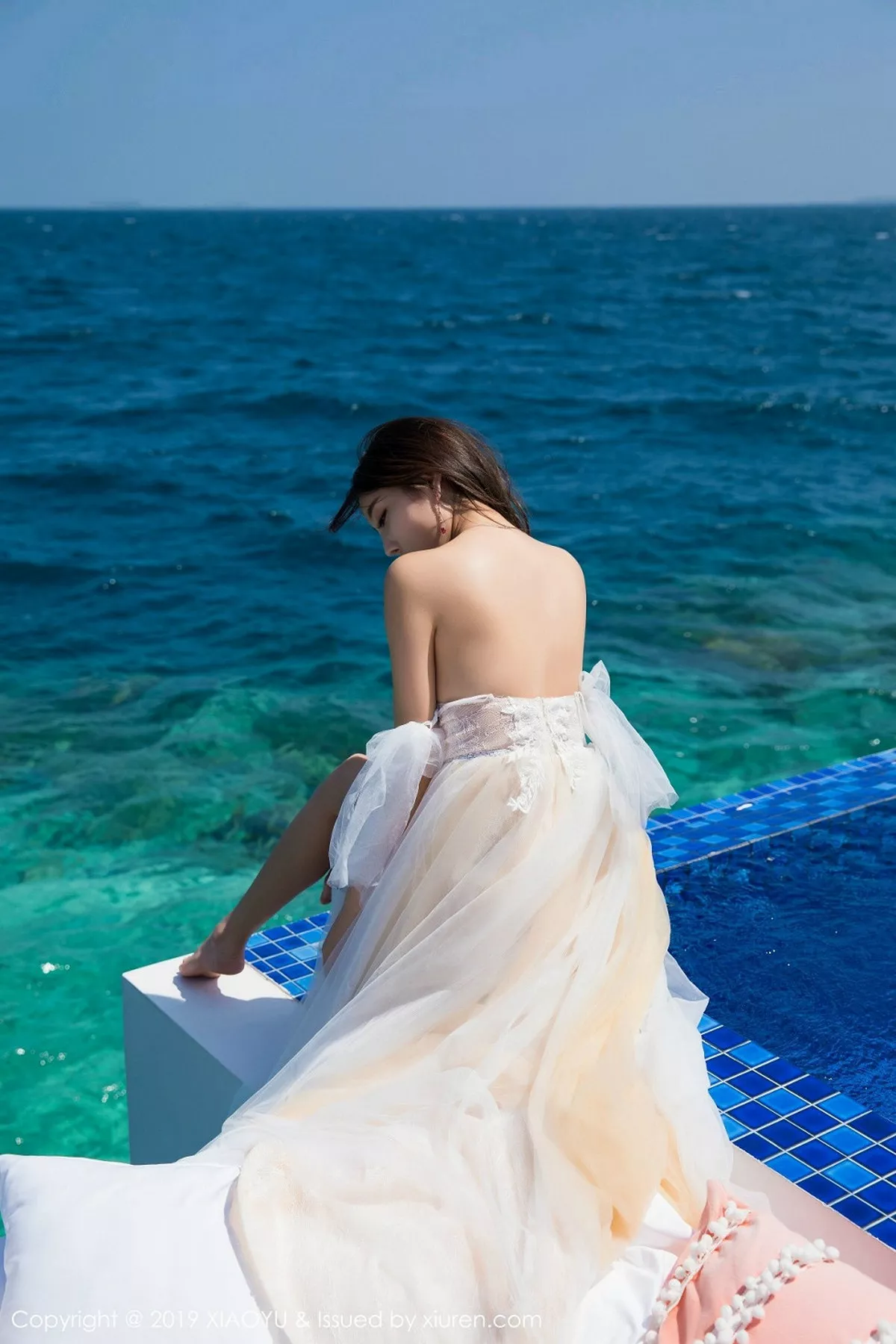 秀人集.com_[XiaoYu画语界]Vol.020_女神杨晨晨sugar马尔代夫旅拍红色内衣配吊带黑丝诱惑写真71P