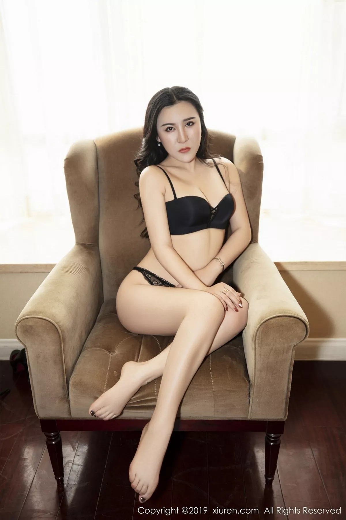 秀人集.com_[XiuRen秀人网]No.1395_嫩模伊诺私房黑丝内衣半脱全裸露豪乳翘臀极致诱惑写真45P