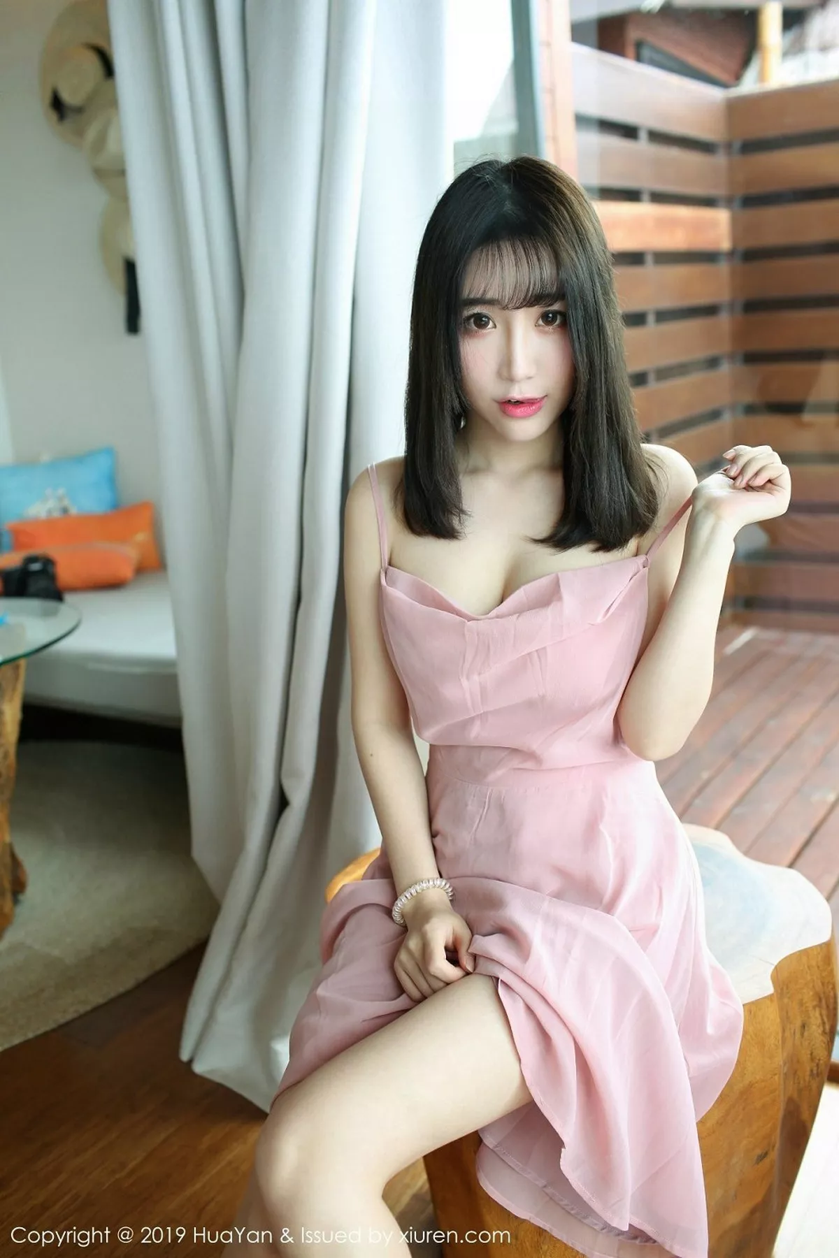 秀人集.com_[HuaYan花の颜]Vol.062_嫩模绯月樱-Cherry粉色吊带连身裙露丁字裤翘臀诱惑写真51P