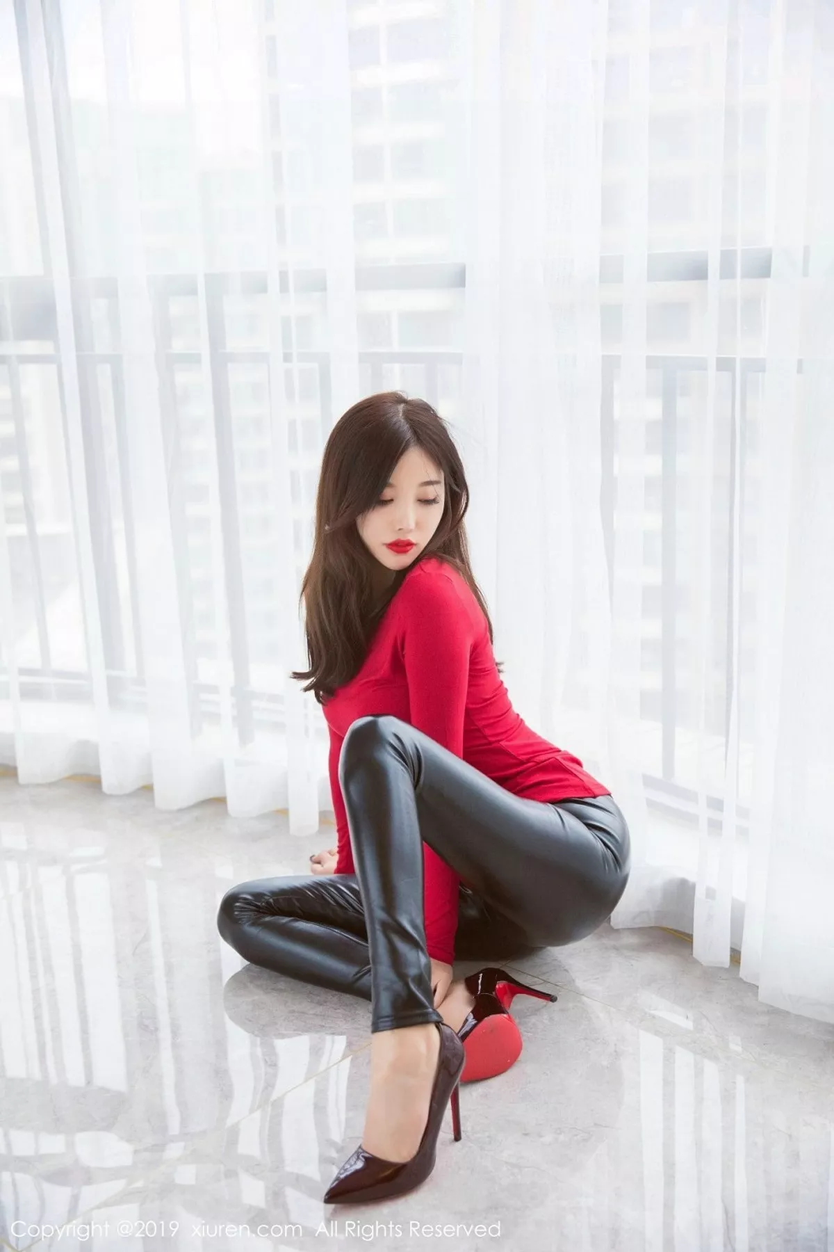 秀人集.com_[XiuRen秀人网]No.1411_女神杨晨晨sugar性感内衣配黑皮裤紧身秀完美身材诱惑写真56P