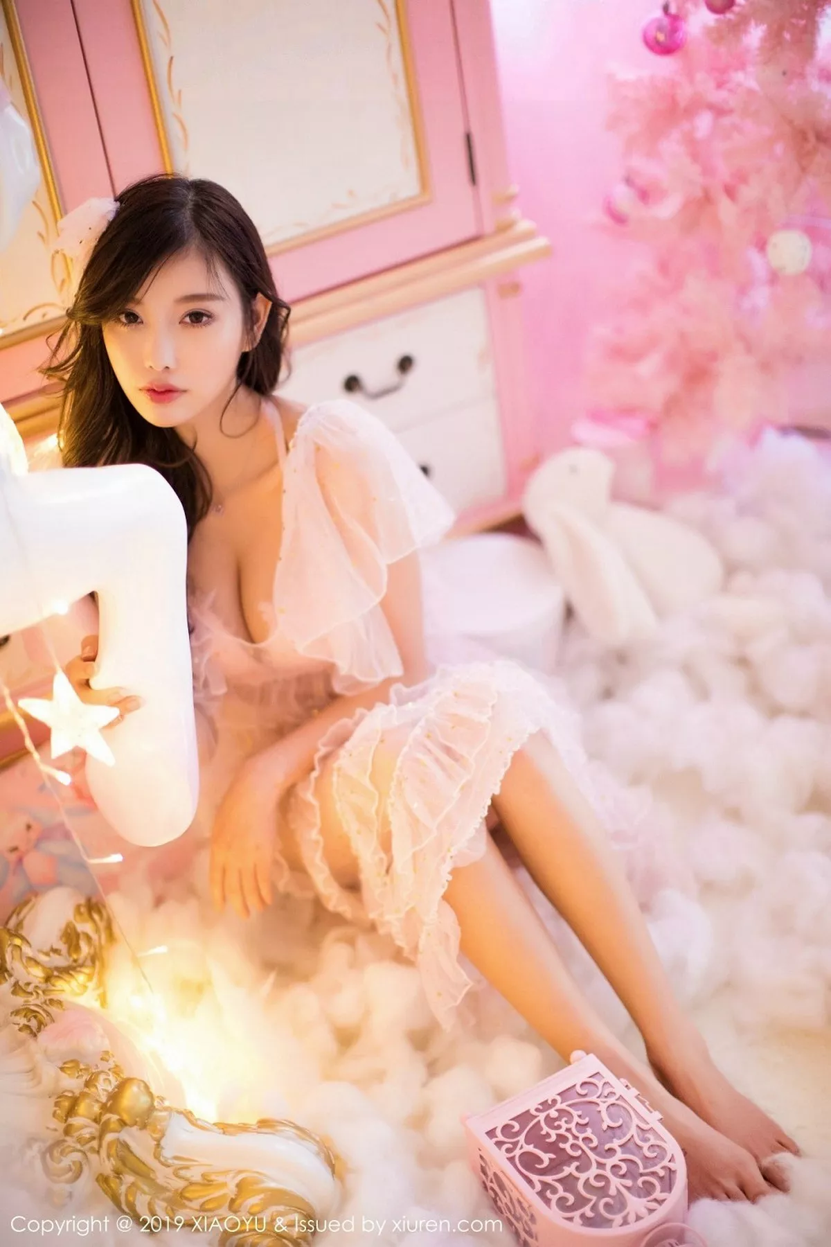 秀人集.com_[XiaoYu画语界]Vol.059_女神杨晨晨sugar圣诞主题性感内衣秀火辣身材诱惑写真45P