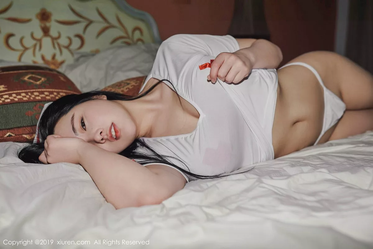 秀人集.com_[XiuRen秀人网]No.1468_嫩模娜露Selena私房白色镂空情趣内衣+护士装完美诱惑写真41P