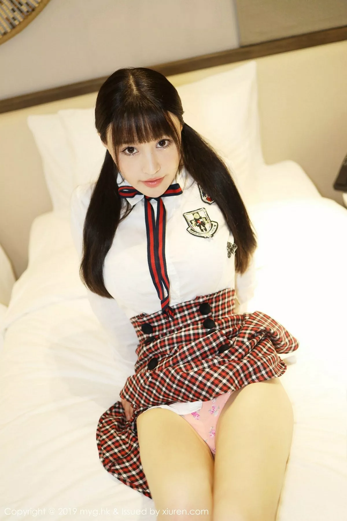 秀人集.com_[MyGirl美媛馆]Vol.355_嫩模Flower朱可儿学生装放学剧情私房床上撩人诱惑写真81P