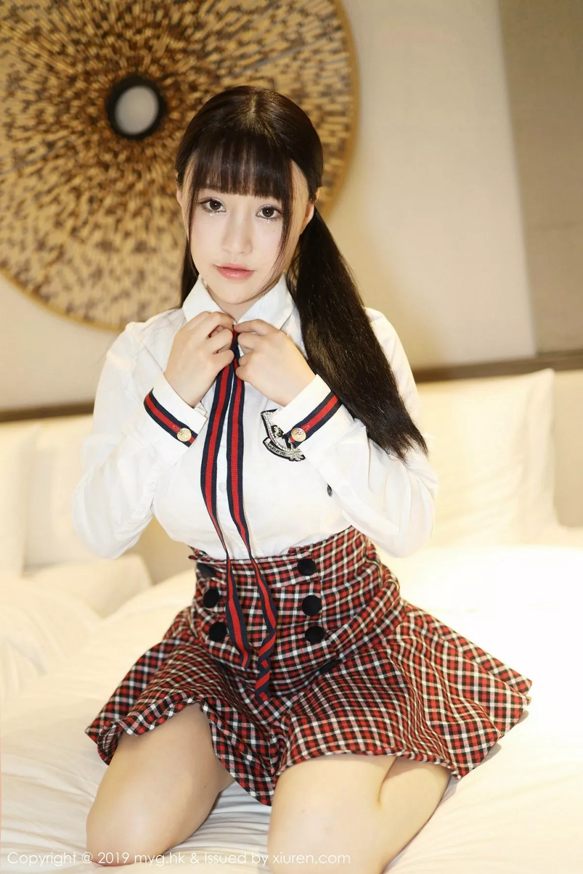 秀人集.com_[MyGirl美媛馆]Vol.355_嫩模Flower朱可儿学生装放学剧情私房床上撩人诱惑写真81P