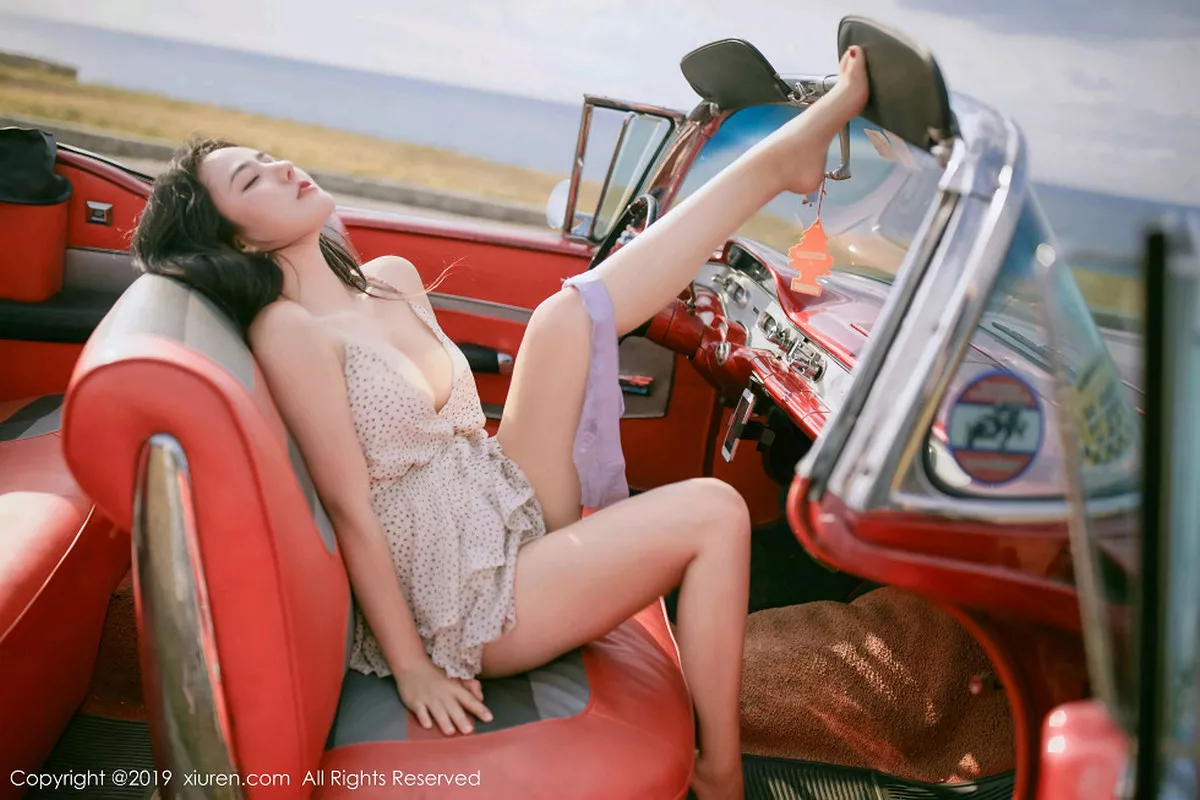 秀人集.com_[XiuRen秀人网]No.1463_女神Manuela玛鲁娜心愿旅拍香车大胆露出火辣翘臀诱惑写真61P