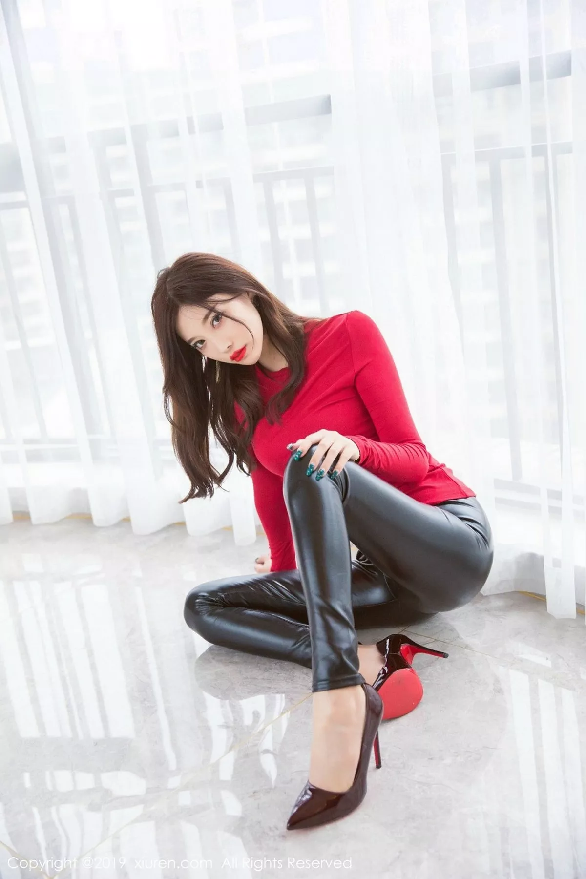 秀人集.com_[XiuRen秀人网]No.1411_女神杨晨晨sugar性感内衣配黑皮裤紧身秀完美身材诱惑写真56P