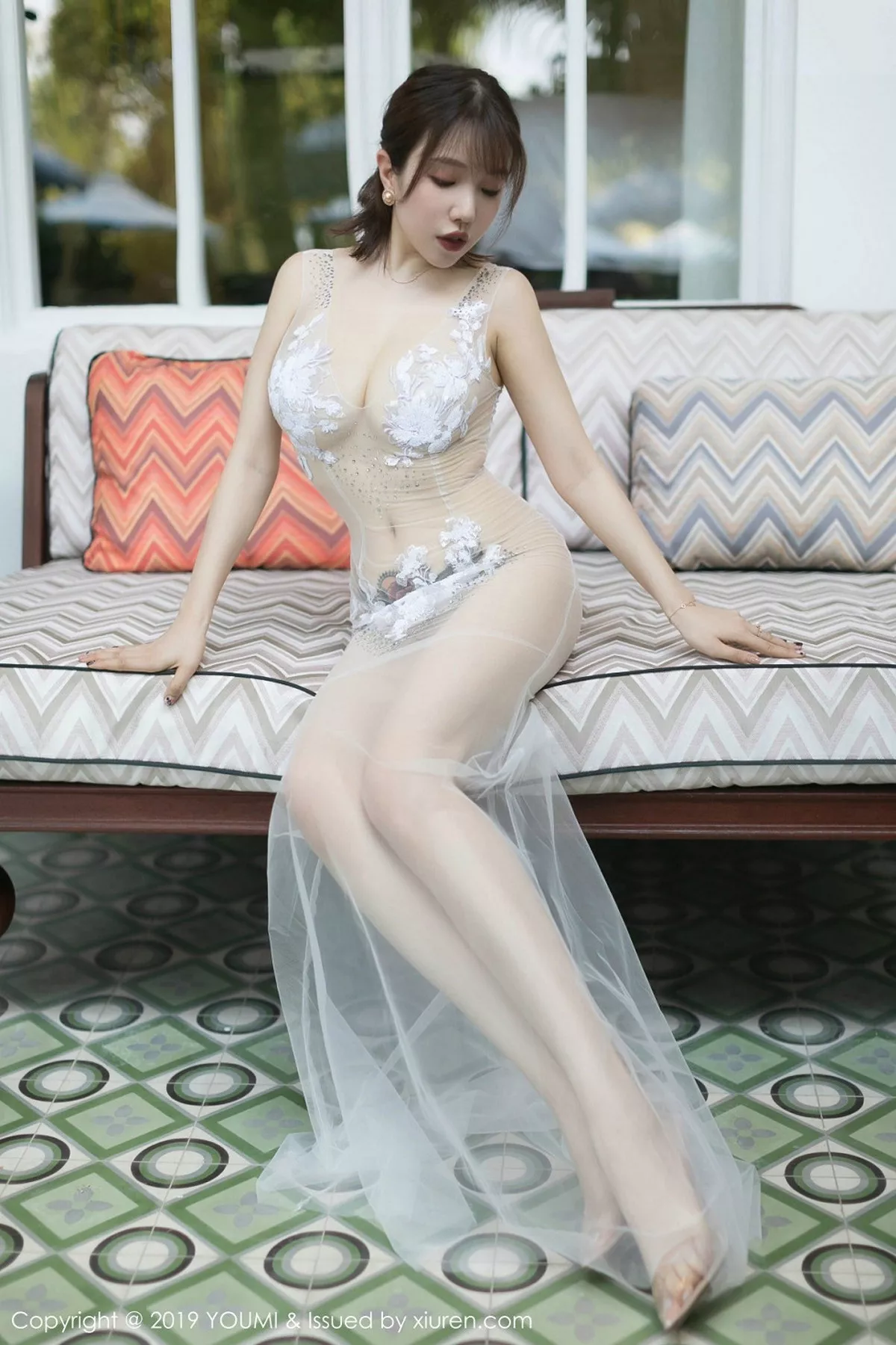 秀人集.com_[YouMi尤蜜荟]Vol.318_女神黄乐然富国岛旅拍私房薄纱内衣半脱露豪乳极致诱惑写真60P