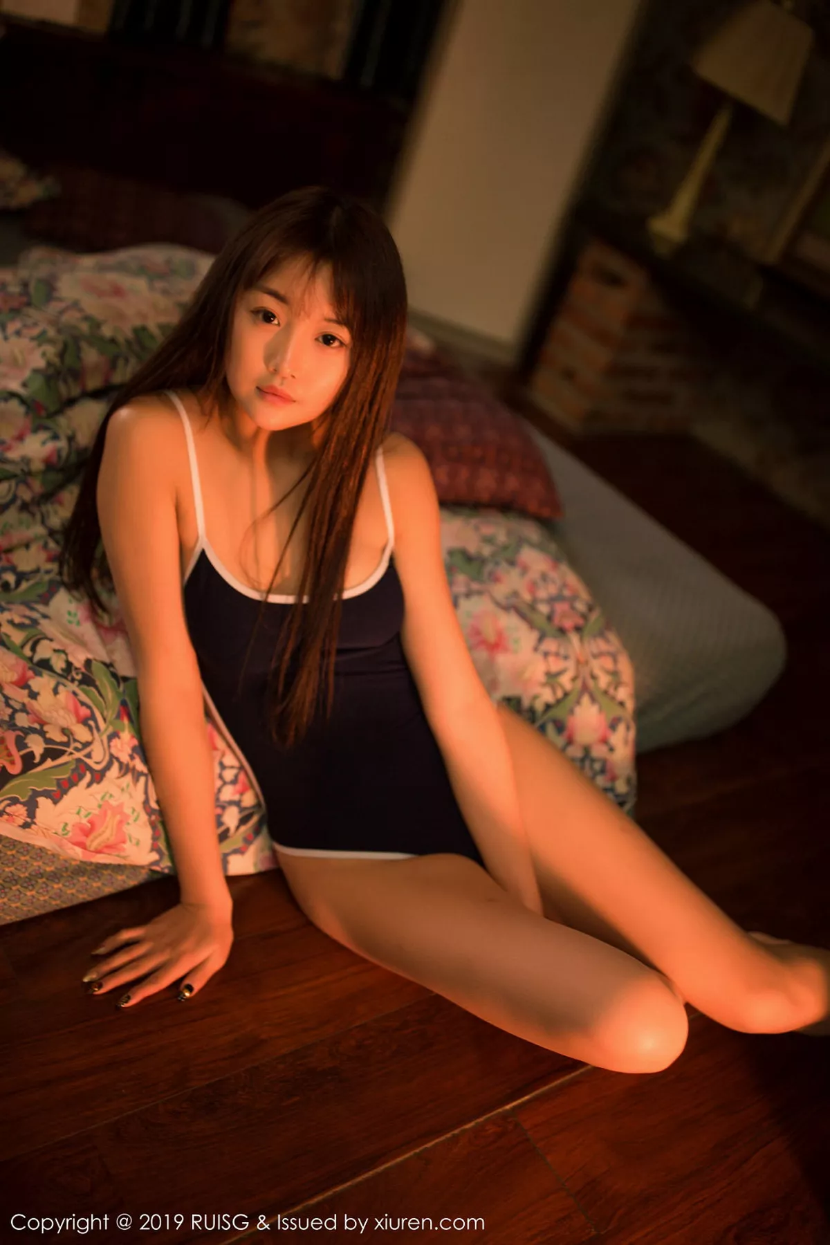 秀人集.com_[RUISG瑞丝馆]Vol.067_嫩模圆圆Daphne私房浴缸里全裸上身露豪乳遮点极致诱惑写真44P