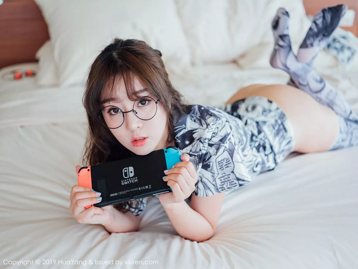 秀人集.com_[HuaYang花漾]Vol.160_女神王雨纯富国岛旅拍眼镜OL系列大尺度全裸撩人诱惑写真48P