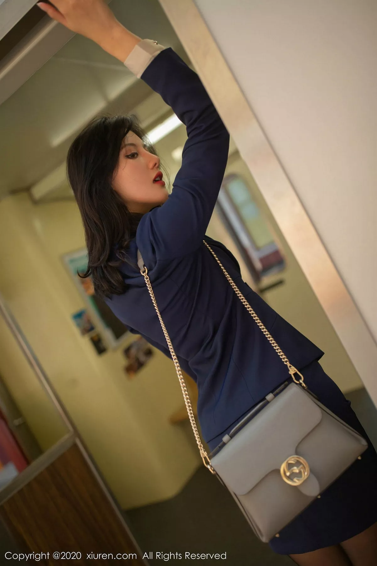 秀人集.com_[XiuRen秀人网]No.1965_性感嫩模就是阿朱啊地铁站主题蕾丝内衣配黑丝袜诱惑写真51P