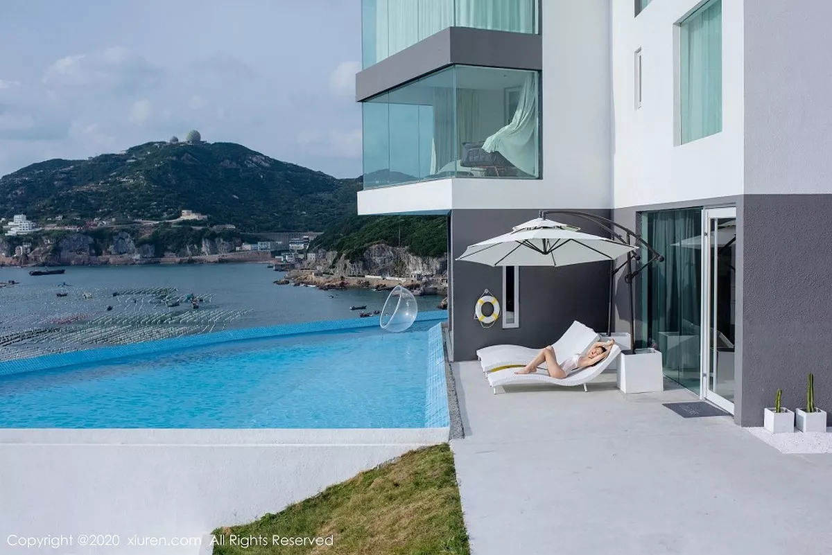 秀人集.com_[XiuRen秀人网]No.1998_嫩模沈梦瑶户外泳池性感白色蕾丝比基尼秀完美身材诱惑写真40P