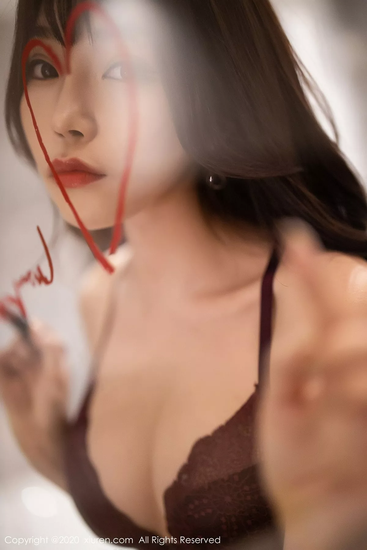 秀人集.com_[XiuRen秀人网]No.2019_女神芝芝Booty私房浴室里性感红色内衣配超薄黑丝诱惑写真71P